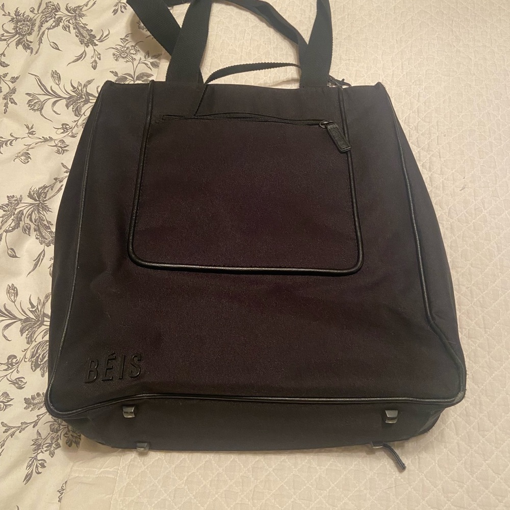 Beis the north to south tote